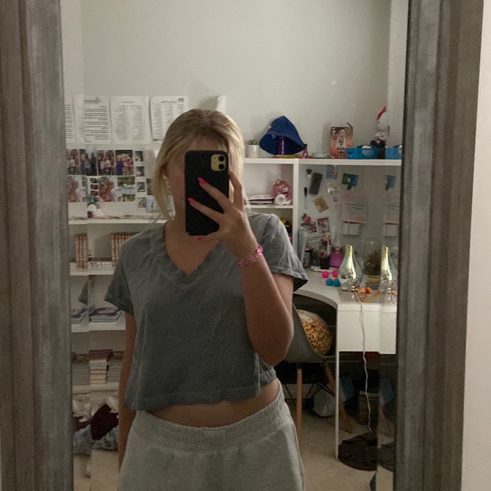 grey v neck